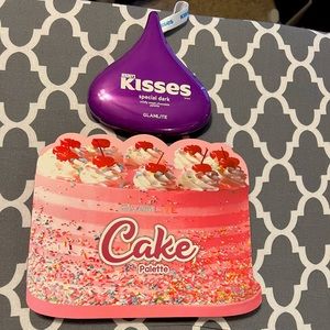 Glamlite eyeshadow palettes